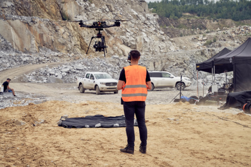 Szkolenia specjalistyczne z obsługi dronów